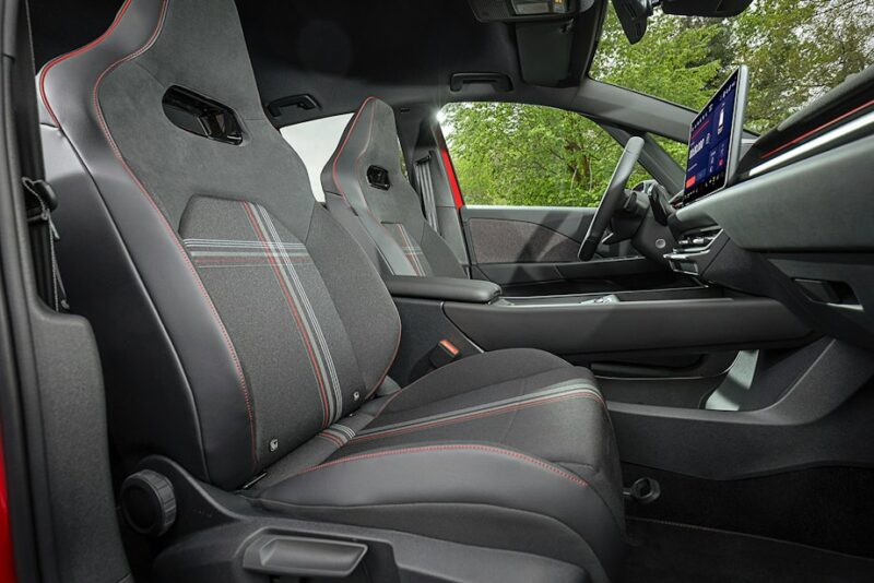 VW Volkswagen ID.3 GTI interiør elbil test pris data